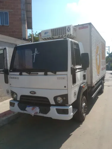 Ford cargo 1119 baú frigorífico