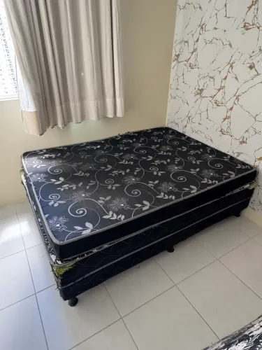 Cama Box + Colchão Casal Usada
