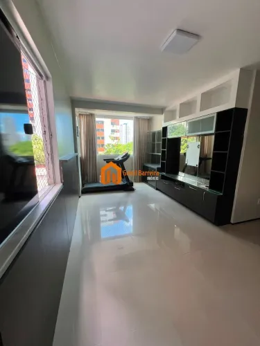 Apartamento amplo e reformado em um dos pontos mais queridos do Bairro de Fátima!
