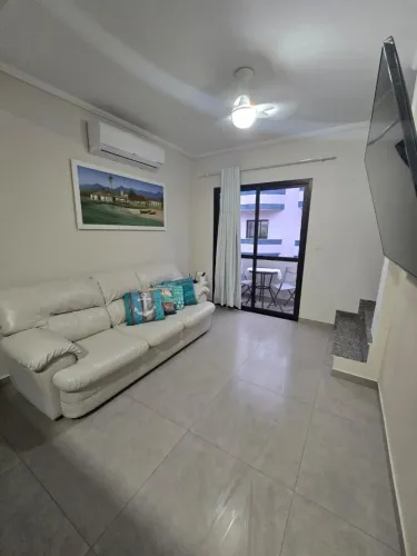 Casa em condomínio fechado no Saco da Ribeira