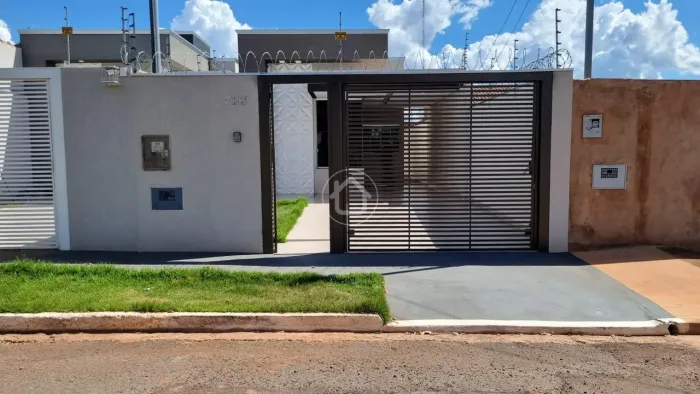 CASA RICA EM PLANEJADOS NO BAIRRO LEBLON