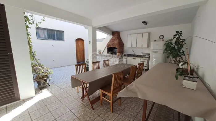 Casa à Venda no Planalto Paulista 4 Dormitórios, 3 Vagas e Espaço Gourmet