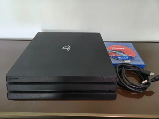 Vende-se PS4 PRO 1TB