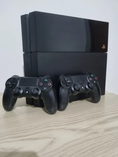 ? Ps4 Fat 500GB muito conservado + Fifa 26 de brinde