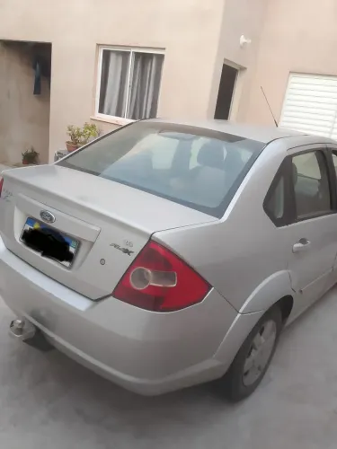 Ford Fiesta Sed. 1.6 8V Flex 4P 2006