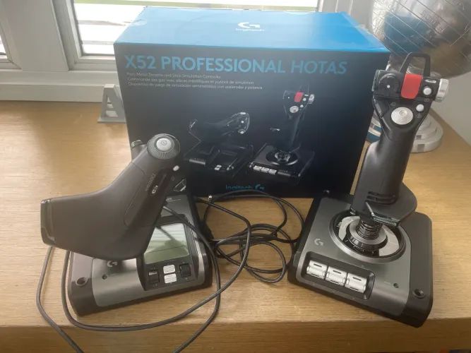X52 PROFESSIONAL H.O.T.A.S.