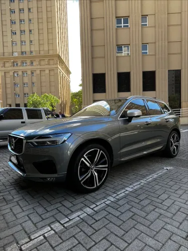 Volvo XC 60 T-5 R-design 2.0 AWD 5P 2018