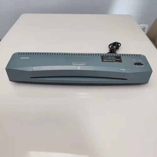 Plastificadora Aurora LM3233H (Suporta até tamanho A3) - Pouco Uso!