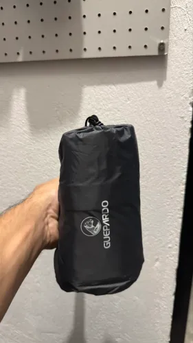 Colchonete Isolante Inflável Com Travesseiro Dott Guepardo