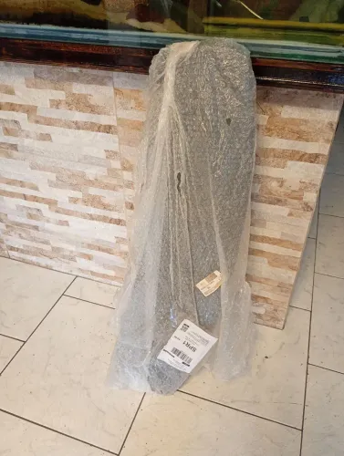Bagageiro/tampão com furo para auto falante ( FORD KA). NOVO