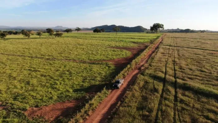 vendo fazenda no município de Doverlândia -Goiás 