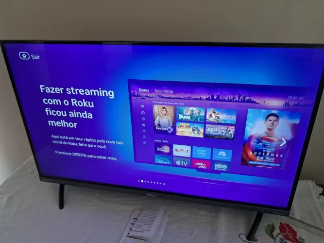 Smart TV 32" PHILCO HD sistema ROKU