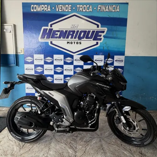 Yamaha FZ25 Fazer
