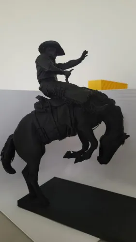 Estátua 3D cavalo e cowboy