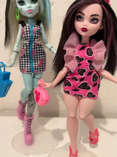 Bonecas Monster High