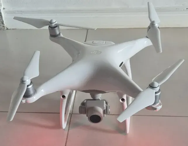 Drone DJI Phantom 4