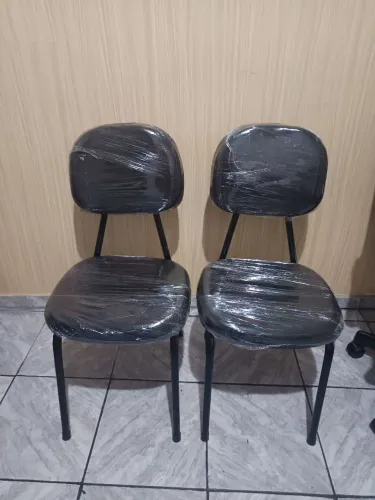 Cadeira fixa simples
