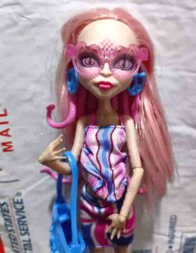 Boneca Monster high Viperine gorgon