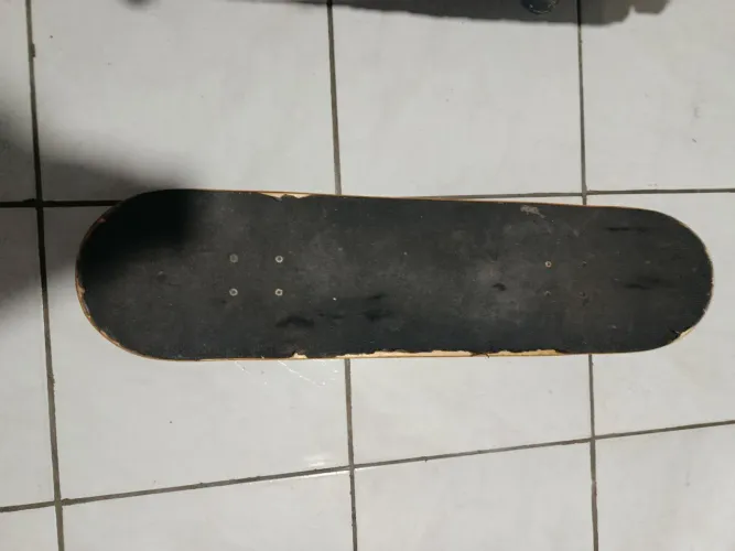 Vendo skate semi profissional 