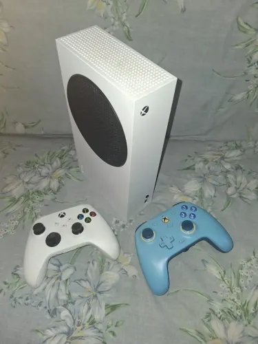 Xbox Series S 512GB 2 controles