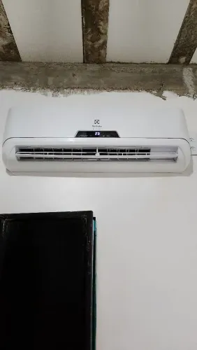 Ar-condicionado Eletrolux 12.000 BTUs