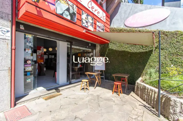 Oportunidade Única! Loja Comercial em Localização Privilegiada na Tristeza, Port