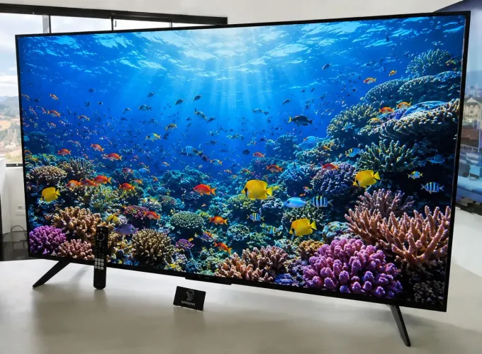 Tv smart 43 polegadas na caixa R$1.399,99
