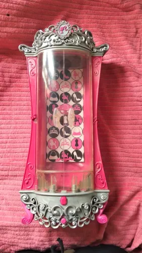 Guarda roupa Barbie moda e magia 
