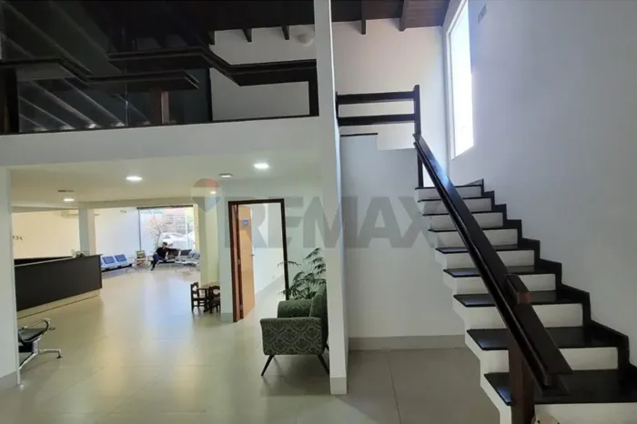 "Alugue Espaço Comercial na Rua Sete de Setembro"