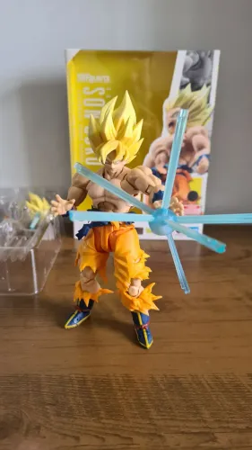 Goku lendario ssj - sh figuarts
