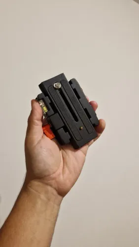 Plate estilo Manfrotto  