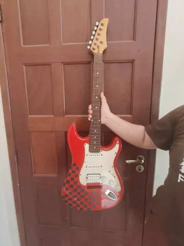 Guitarra Stratocaster