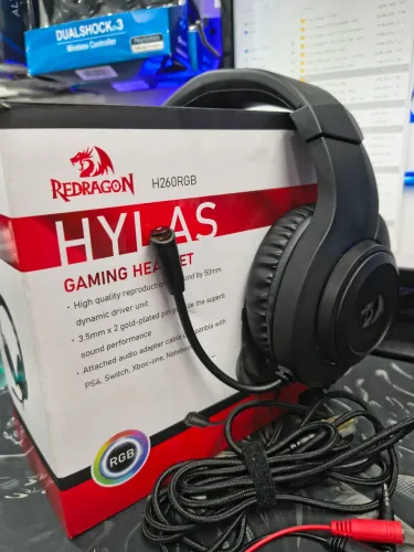 Headset gamer Redragon Hylas USB/P2 semi-novo