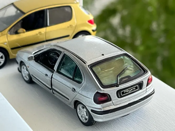 Miniatura renault megane