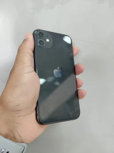 iPhone 11 preto 64 g 68% de bateria 