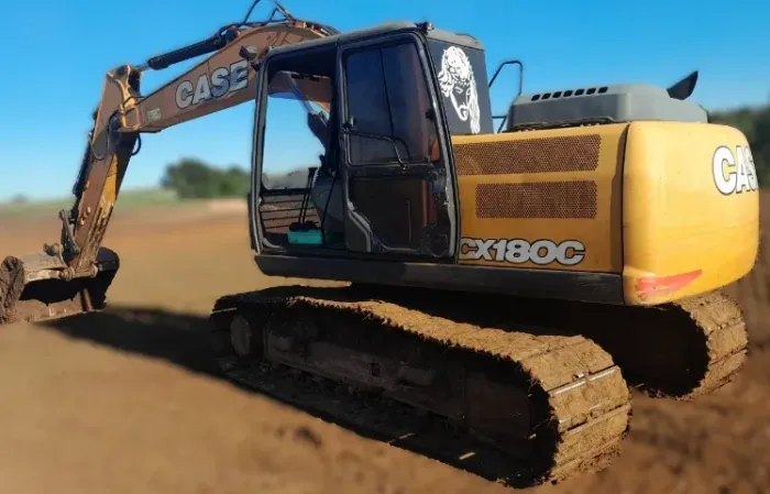 Escavadeira Case CX180C