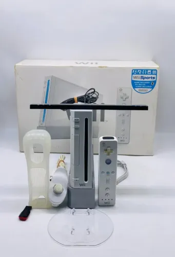 NINTENDO WII BRANCO COM CAIXA USADO. Desb + PENDRIVE 32GB