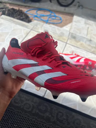 Chuteira adidas trava mista 44