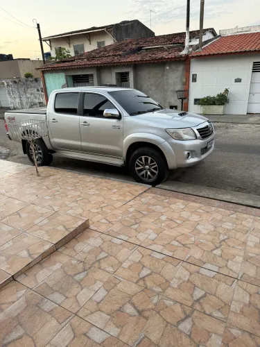Toyota Hilux CD SRV D4-d 4X4 3.0 TDI Dies 2014