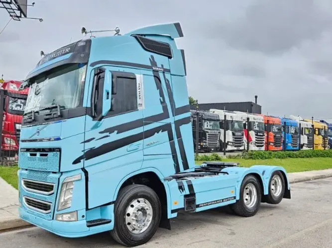 Volvo FH 460 6x2 Globetrotter Teto Alto Automático Ano 2021 Plano Ouro de manutenção
