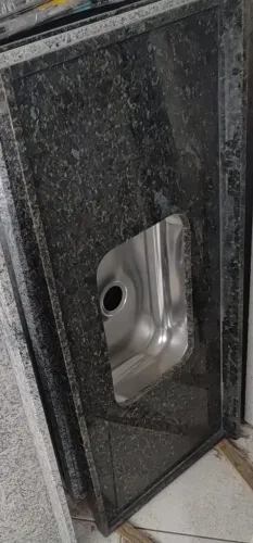 Pias de granito novas