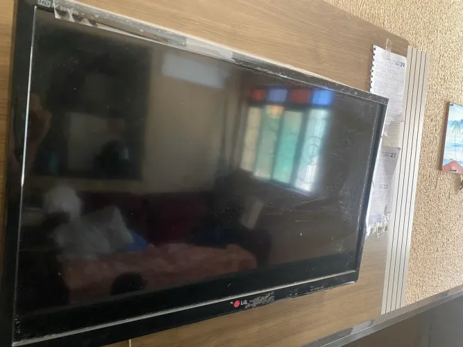 Tv de 29 polegadas não é smart marca LG.