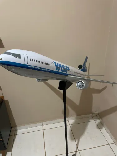 Vendo Maquete Avião MD11