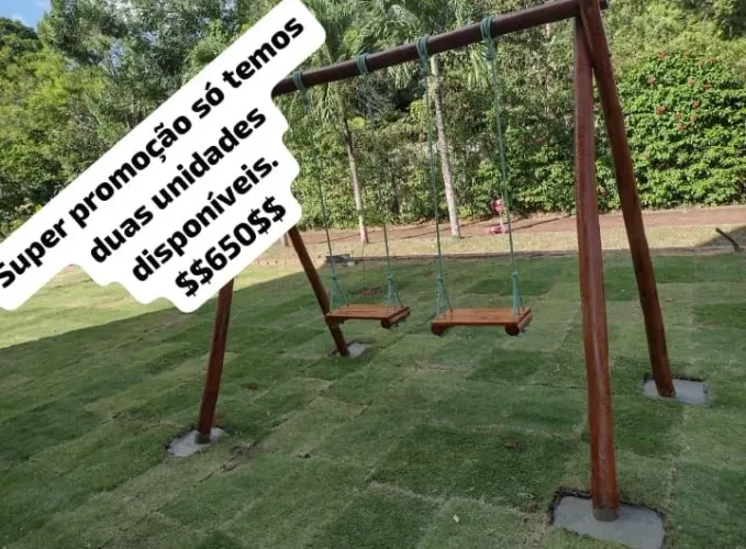 parquinho com escorrego e balanço