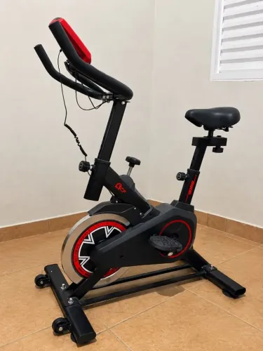 Bicicleta Ergométrica ( usada apenas uma única vez )