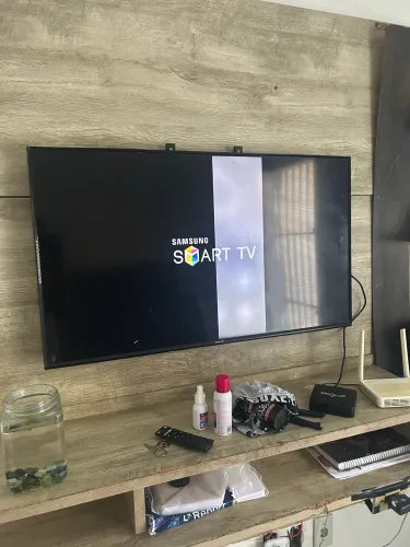 Televisão Samsung com defeito