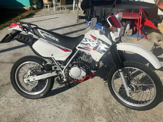 XR 200 R