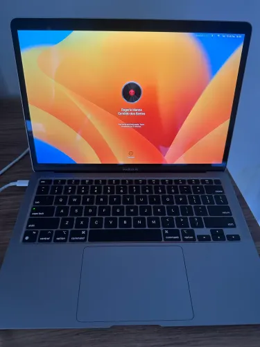 MacBook Pro 13 M1 2020 - 8GB RAM / 256GB SSD - Excelente estado