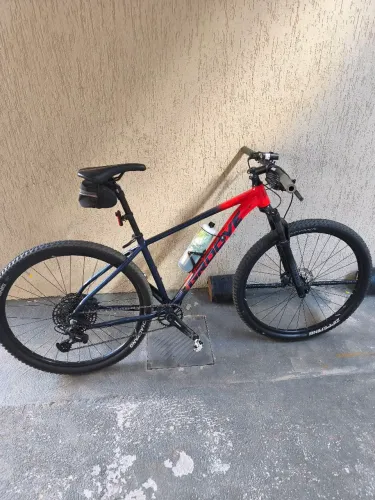 Bike 29 Groove SKA 90 Tam 17 Relação SRAM de 12 velocidades *