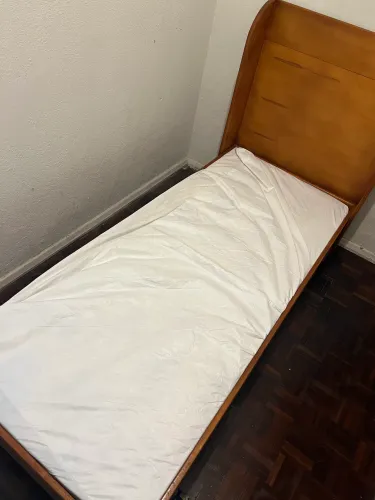 Cama solteiro retrátil